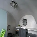 Betty's Santorini كارتيرادوس