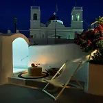 Betty's Santorini كارتيرادوس