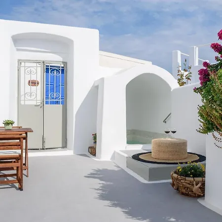 Betty's Santorini