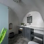 Betty's Santorini Casa de Férias Karterádos