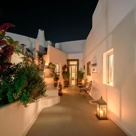 Betty's Santorini *