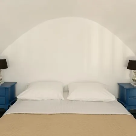 Betty's Santorini Ferienhaus *