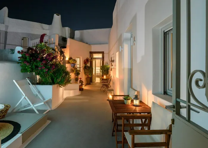 Betty's Santorini Nyaraló Karterádosz