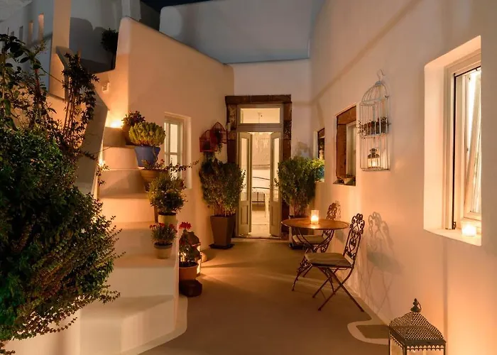 Betty's Santorini بيت للعطل